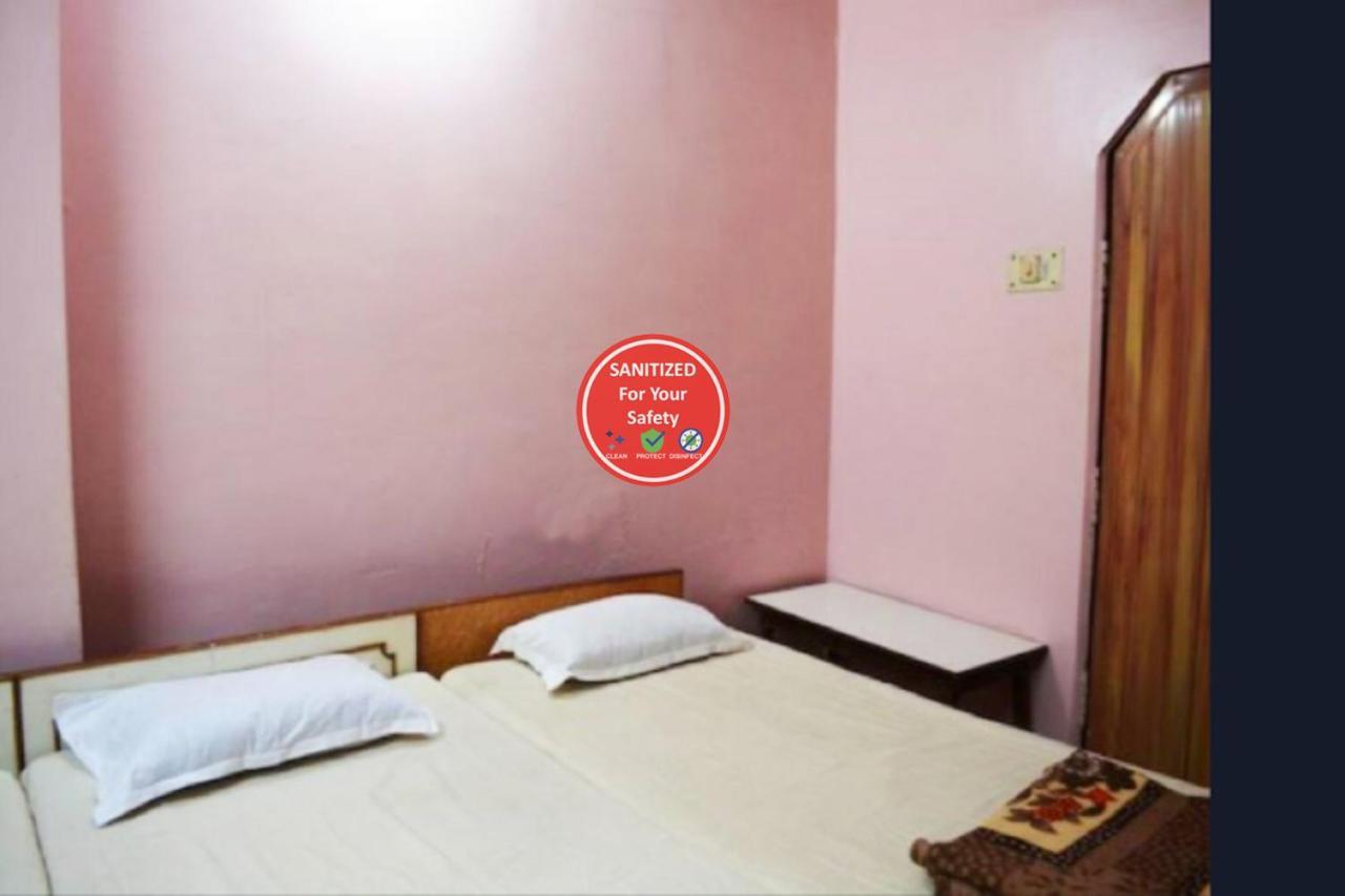 Hotel P N Ganga Benares Buitenkant foto