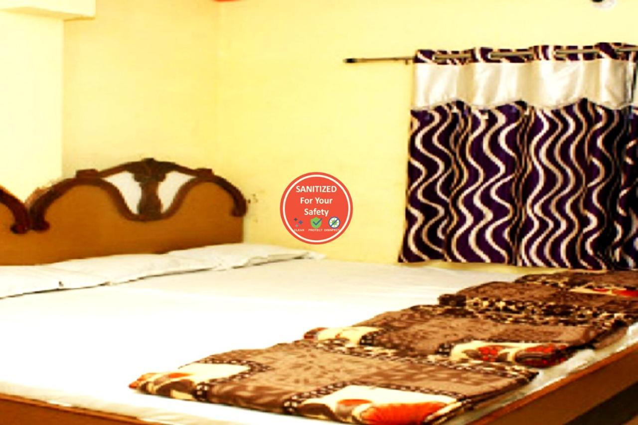 Hotel P N Ganga Benares Buitenkant foto